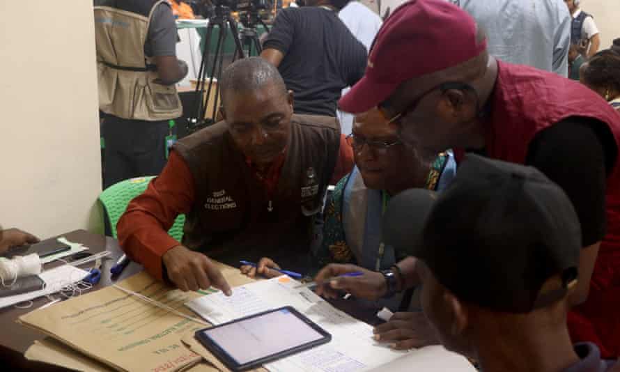 Opposition parties call for Nigeria elections to be scrapped