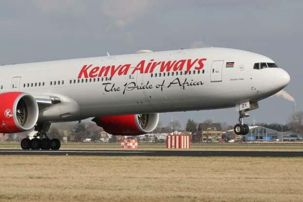 Kenya Airways blames Boeing and Embraer for emergency landings