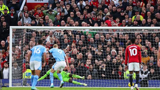 City beat United in Manchester derby