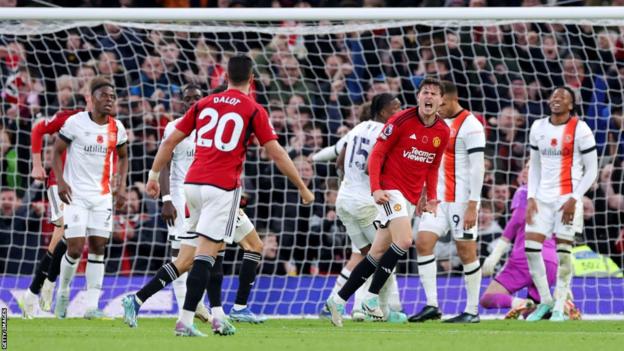 Lindelof goal gives Man Utd narrow win over Luton