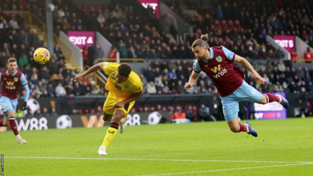 Burnley beat Sheffield Utd to get out of bottom place