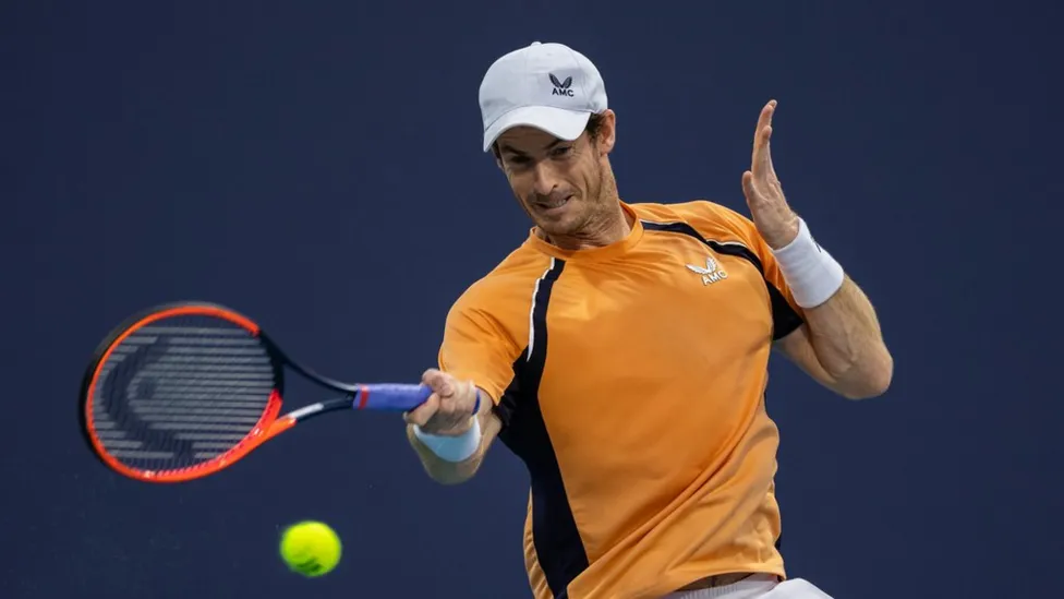 Andy Murray reach third round after beating Tomas Martin Etcheverry